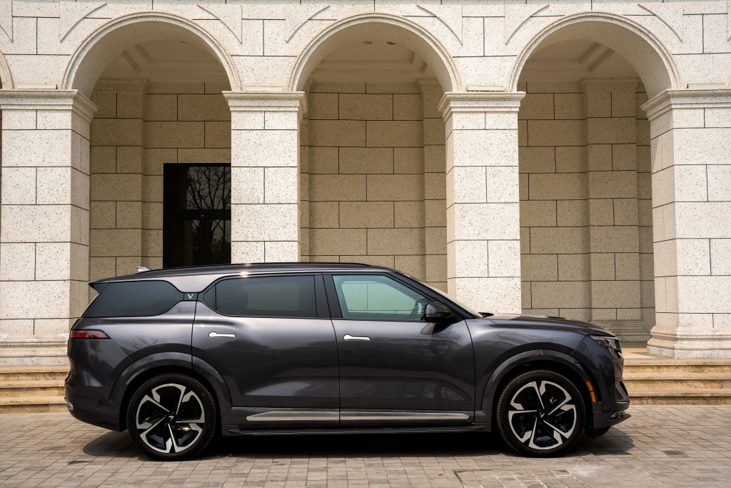 SUV điện cỡ lớn VinFast VF 9 có gì để chinh phục khách Việt?-3