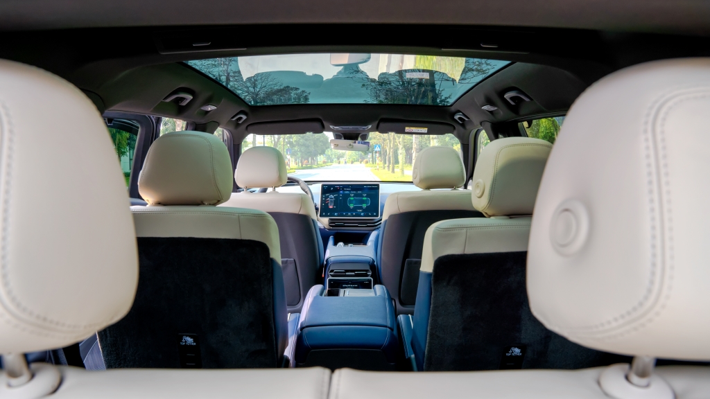 SUV điện cỡ lớn VinFast VF 9 có gì để chinh phục khách Việt?-6