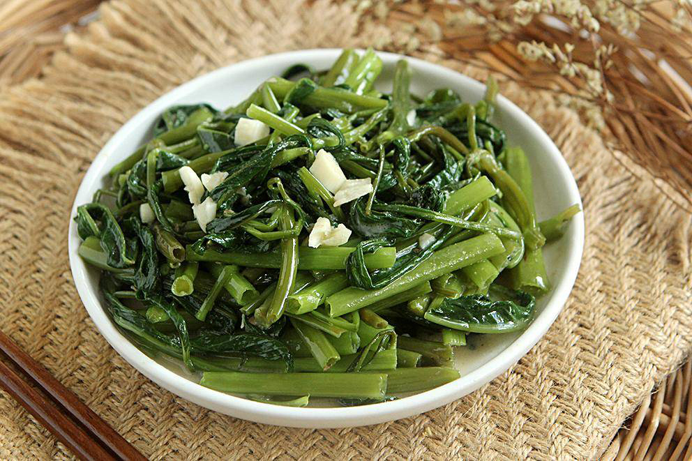 Vào bếp nấu 2 món rau quen thuộc dễ mua ngoài chợ, ăn vừa ngon lại giúp kiểm soát đường huyết tốt-8