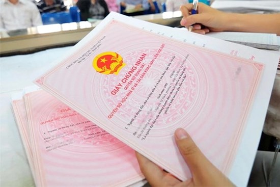 Có nên ham giá rẻ mà mua chung cư chưa có sổ hồng?