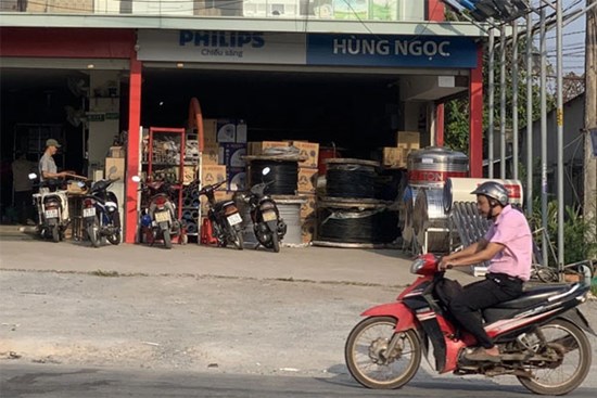 Nhân chứng vụ cô gái bị đánh ghen cắt tóc, lột đồ trên phố: