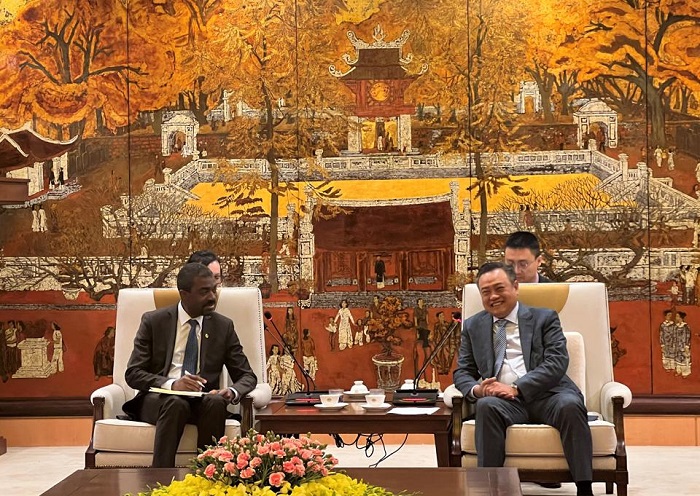 Chủ tịch UBND Thành phố Trần Sỹ Thanh tiếp Giám đốc Trung tâm Di sản thế giới-1