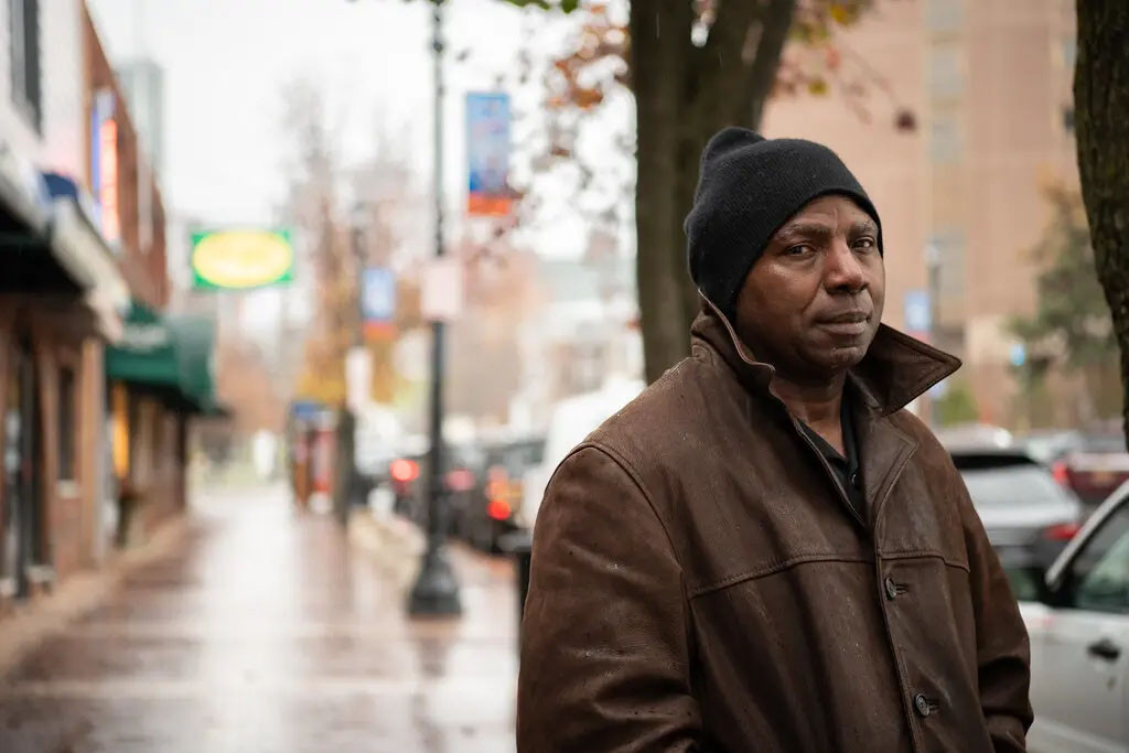 Được bồi thường 5,5 triệu USD vì hơn 16 năm thụ án oan hiếp dâm ở Mỹ-1