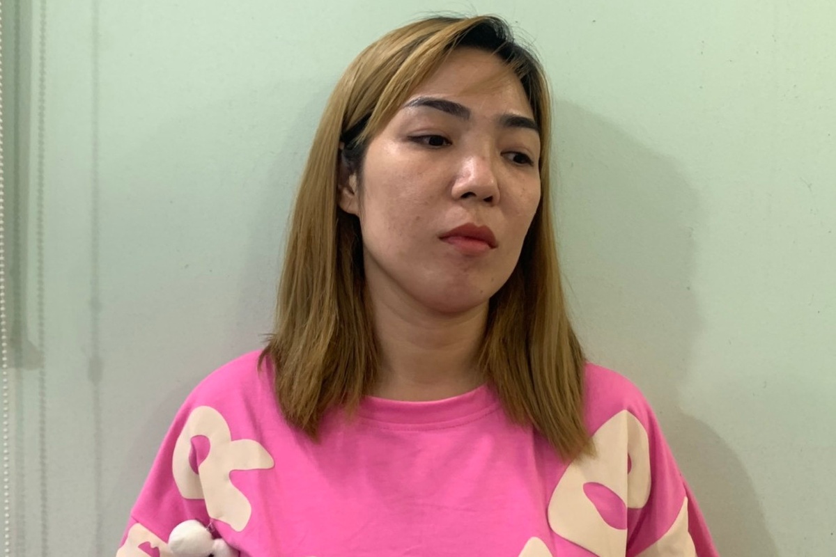 Tạm giữ 3 người cắt tóc, lột quần áo cô gái giữa đường-1