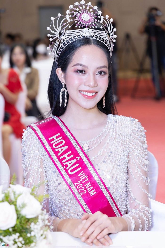 Hoa hậu Việt Nam 2022 Thanh Thủy thừa nhận sửa mũi và vòng một-1