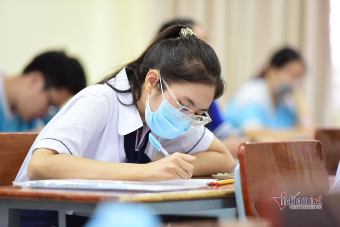 Bàn cãi thi tốt nghiệp THPT trên giấy hay máy tính là quá trễ-1