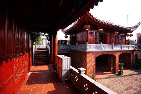 Vợ Mạnh Trường trồng hoa quanh biệt thự rộng lớn, nhìn một góc đã thấy sang-26