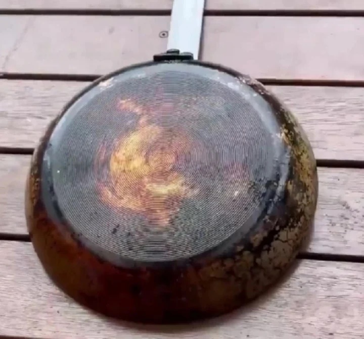 5 mẹo cọ rửa nhàn tênh: Đánh bay rỉ sét cho đồ dùng nhà bếp luôn mới-3