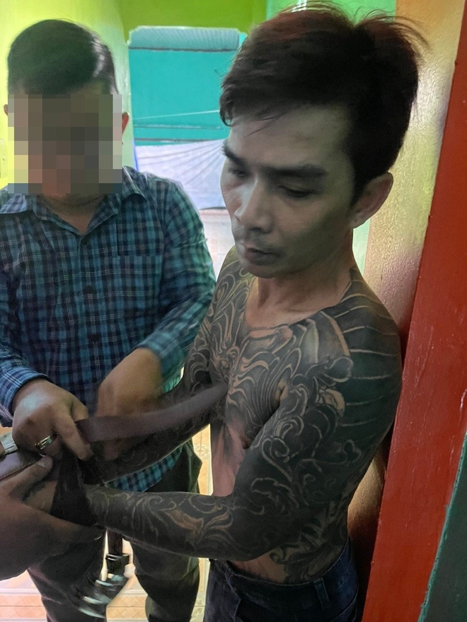 Bàn giao bé trai nghi bị ép hút ma túy cho gia đình chăm sóc-2