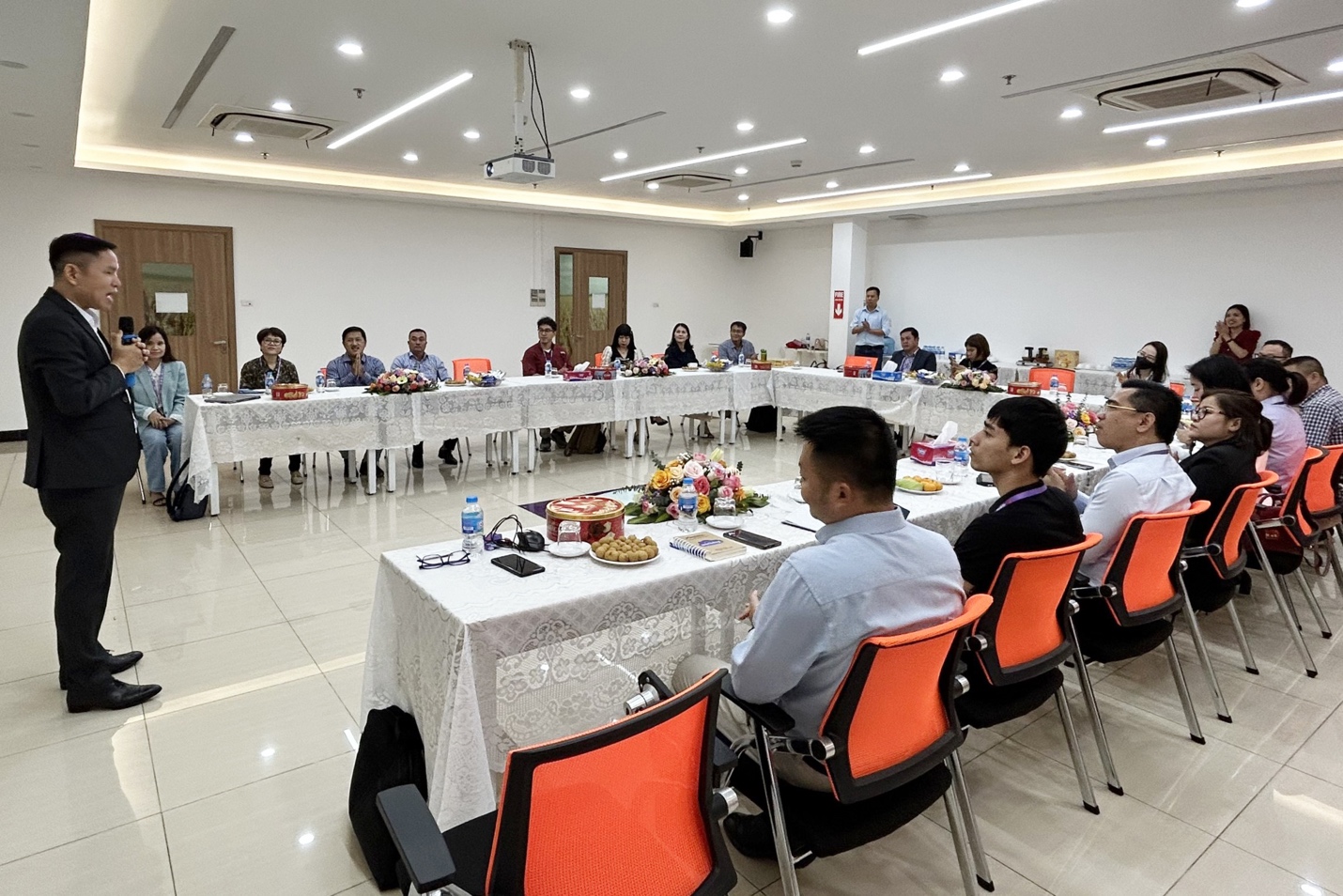 Mondelez Kinh Đô mở rộng hợp tác với các nhà sản xuất trứng gà-2