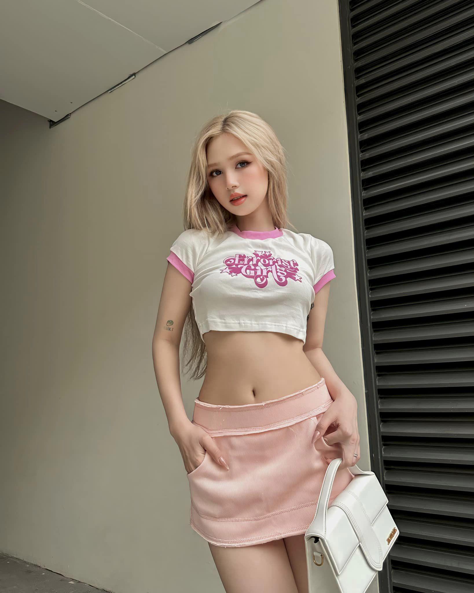 Đu mốt nhuộm lông mày như Hiền Hồ, vợ streamer giàu nhất Việt Nam bay luôn giao diện búp bê sống-2