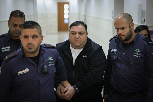 Bố đánh mẹ, vô tình khiến con lộ tội giết người 15 năm trước-2