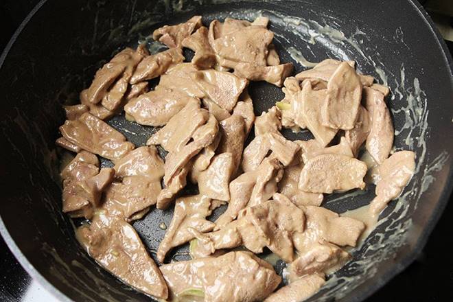 Loại lá mệnh danh là rau của thận, đem xào với gan được món vừa ngon lại bổ-2