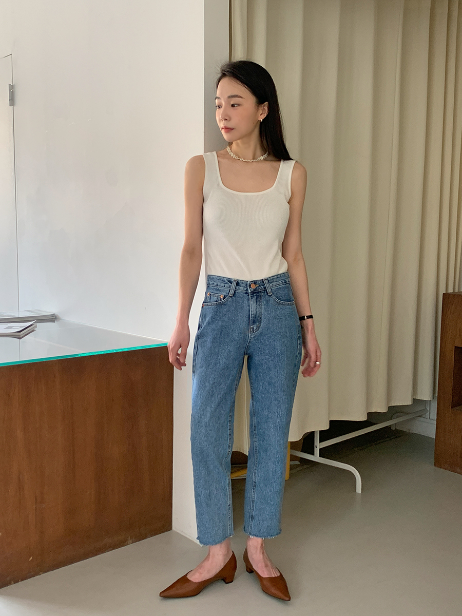 Ghim 10 cách diện quần jeans ống đứng đẹp và siêu tôn dáng-8