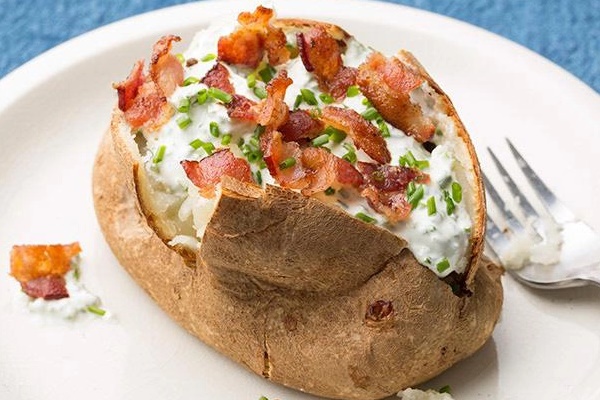 Khoai tây có dấu hiệu này dứt khoát đừng ăn vì có thể chứa độc, nhẹ thì gây tiêu chảy, nặng có thể dẫn đến tử vong-1