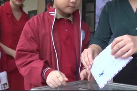 Trường yêu cầu học sinh quyên gần 70 triệu đồng 'nâng cao chất lượng giáo viên'