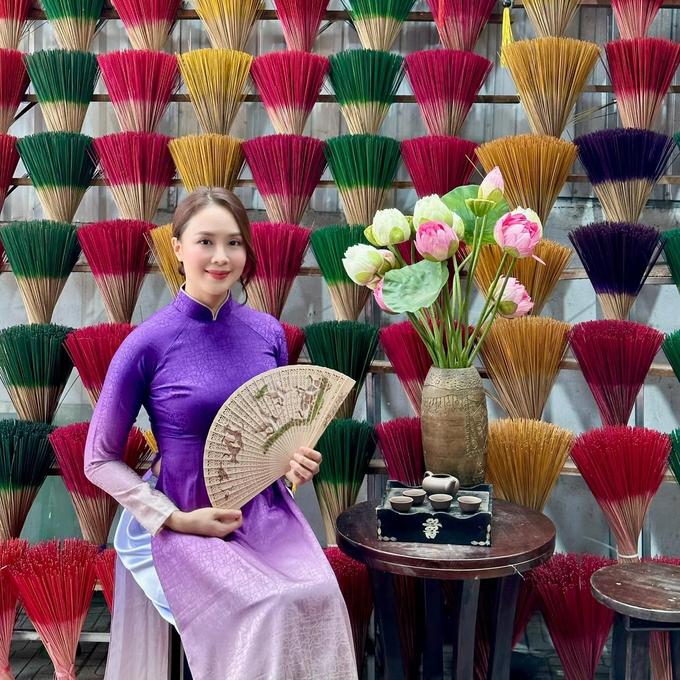 Hồng Diễm trẻ trung ngỡ ngàng ở tuổi 40-8