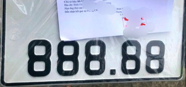 2 người bấm ra 4 biển số xe siêu đẹp là vợ chồng kinh doanh xe máy-1