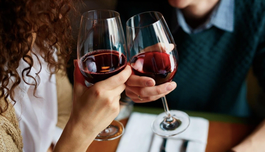 Cô gái trẻ khoe sống khỏe nhờ moi tiền đàn ông: Bẩn bựa!?-2