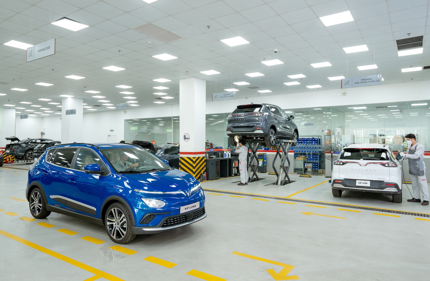 VinFast VF e34 nâng khả năng di chuyển lên 318 km/lần sạc-1