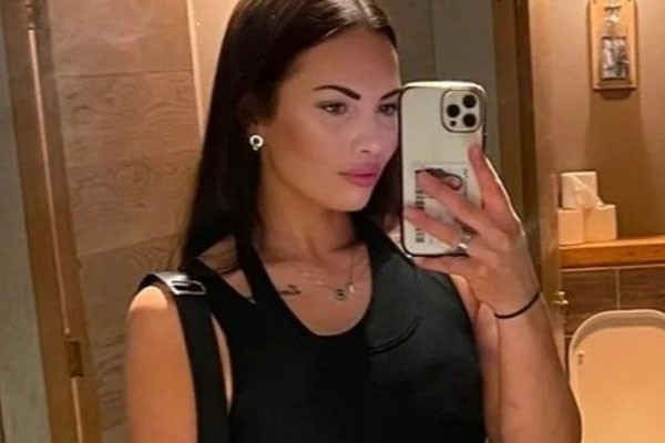 Hoa hậu Anh đột tử ở trang trại ngựa-1