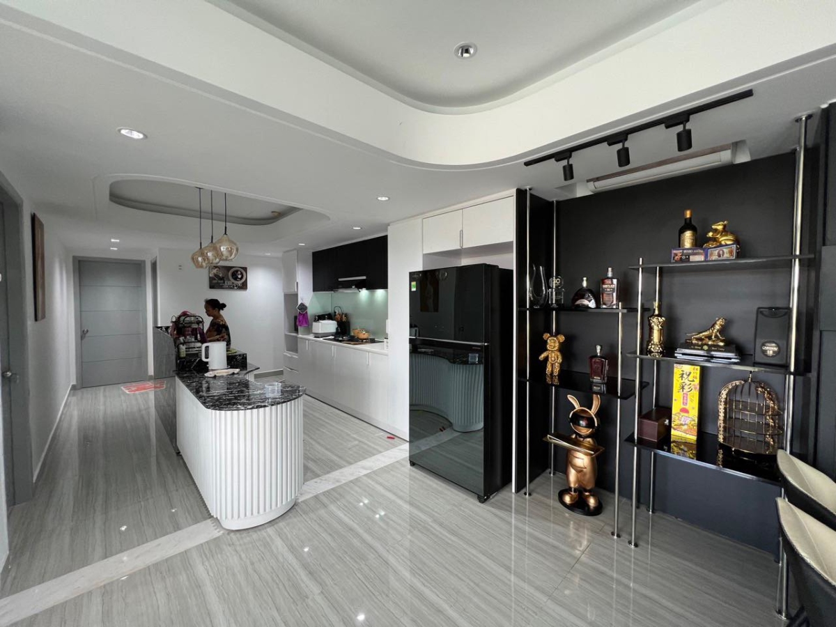 Từng u uất khi sinh con, nữ ca sĩ liên tục đổi xe và tậu nhà 6 tỷ sau khi ly hôn chồng Hàn-4