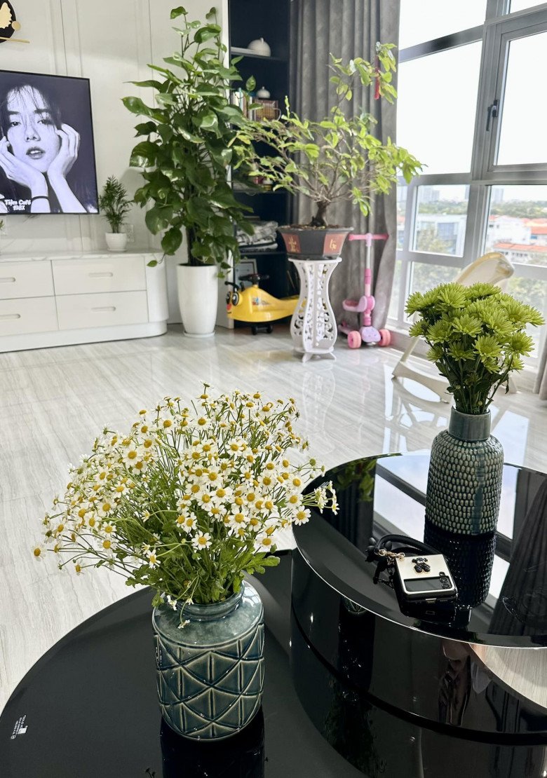 Từng u uất khi sinh con, nữ ca sĩ liên tục đổi xe và tậu nhà 6 tỷ sau khi ly hôn chồng Hàn-5