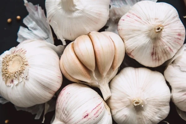 Nhiều người thắc mắc: Giặt xong nên đóng hay mở nắp máy giặt?-4