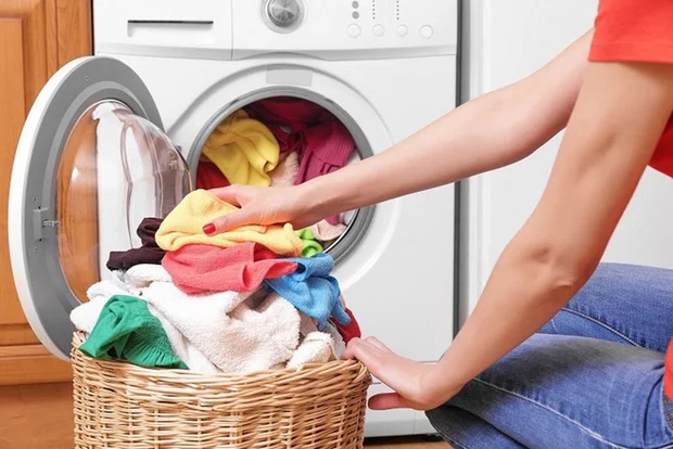 Nhiều người thắc mắc: Giặt xong nên đóng hay mở nắp máy giặt?-3