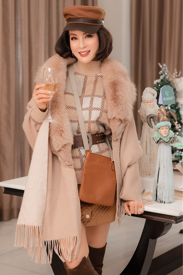 Cô thủ môn tội nghiệp sống viên mãn trong biệt thự 800 m2 phong cách Châu Âu-29