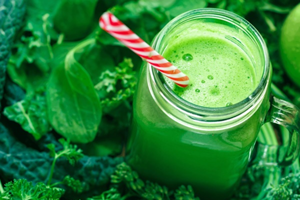 Uống nước ép rau củ sống có dễ nhiễm giun sán không?-1