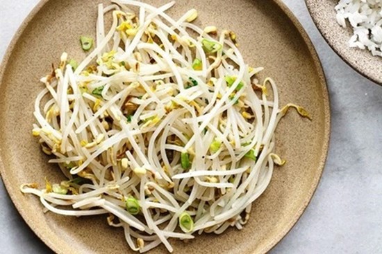 Giá đỗ cực tốt nhưng khi ăn nhất định phải tránh điều này