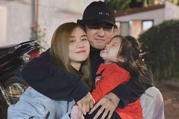Ly hôn Hoài Lâm, vợ cũ hotgirl làm mẹ đơn thân bán bún nuôi hai con giờ giàu sang, các con vừa ngoan vừa xinh-14