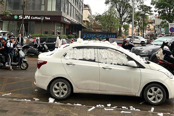 Cô gái đăng clip khiêu dâm để tăng tương tác-1