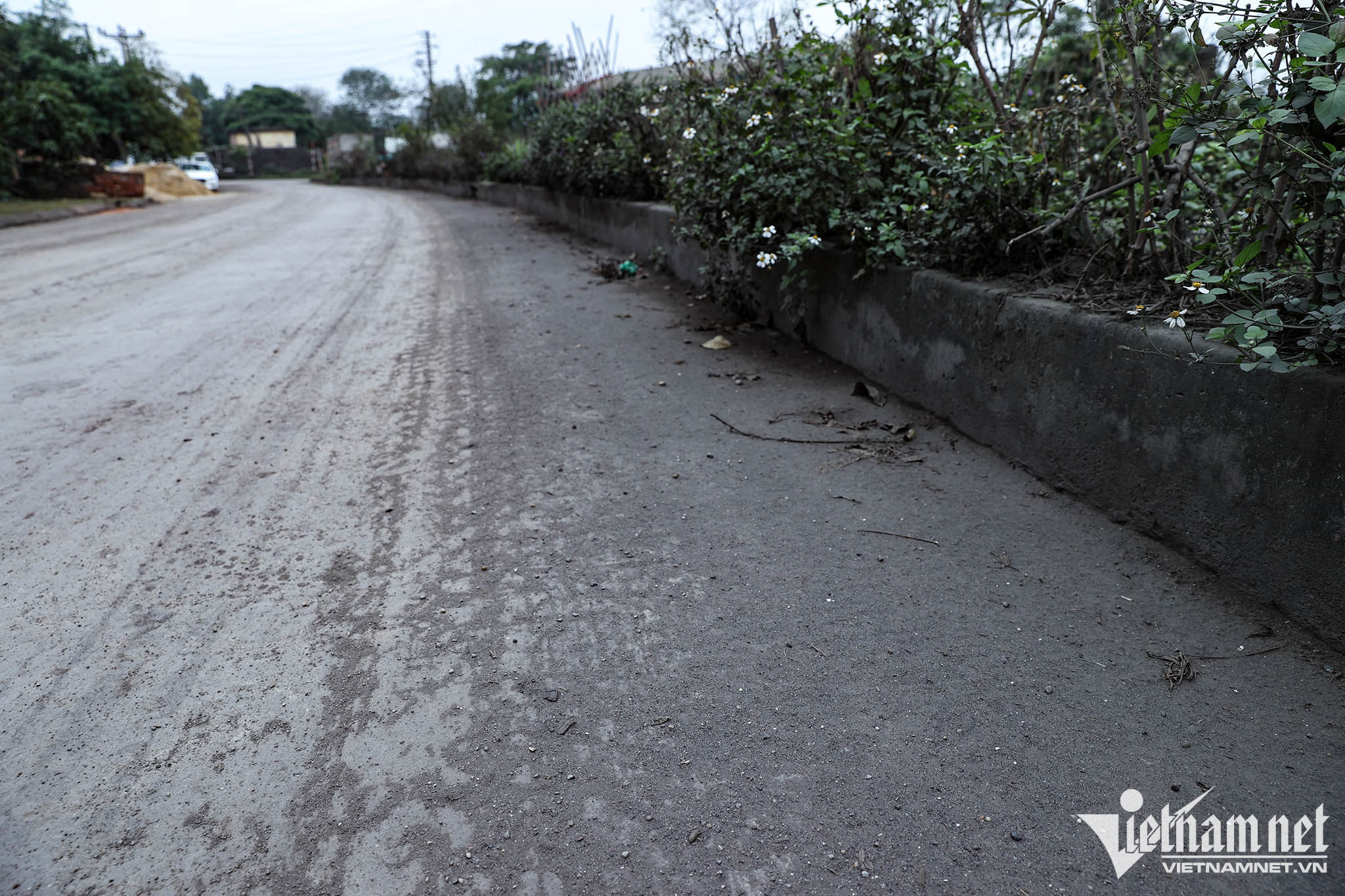 Cảnh sống khốn khổ gần cảng có bãi lưu huỳnh lộ thiên ở Phú Thọ-10