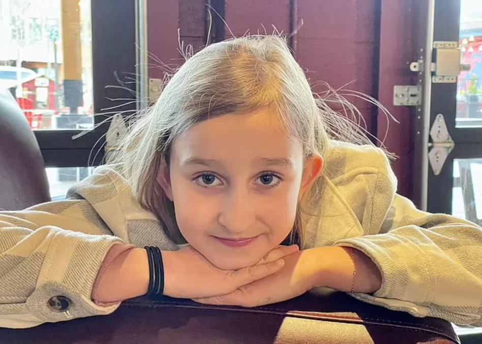 Bé 9 tuổi thiệt mạng khi cố kéo chuông cảnh báo trong vụ xả súng trường học-1