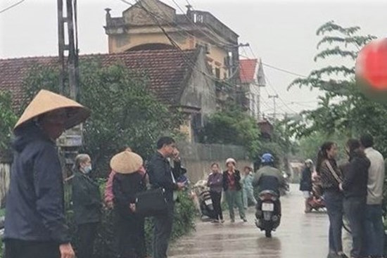 Án mạng trong đêm, cụ bà 80 tuổi tử vong, chồng nguy kịch