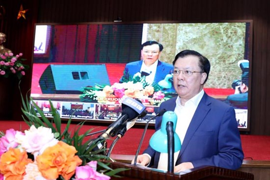 Bí thư Thành ủy Đinh Tiến Dũng: Lập quy hoạch quản lý, giải quyết căn cơ vấn đề vỉa hè, lòng đường