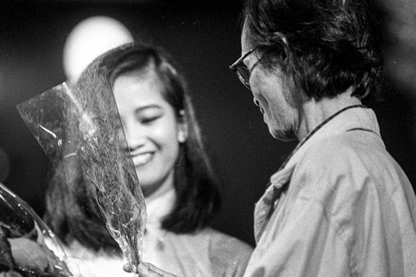 Diva Hồng Nhung: Chị đẹp với 2 cuộc hôn nhân kỳ lạ, tuổi 53 nhan sắc rực rỡ, được bạn trai Tây yêu thương-9