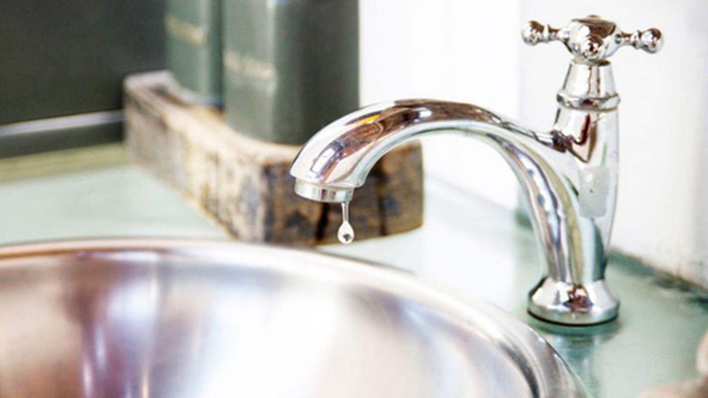 Để nắm muối vào nhà tắm, kinh ngạc điều xảy ra-4