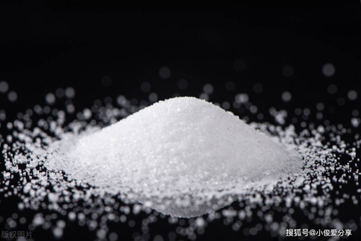 Để nắm muối vào nhà tắm, kinh ngạc điều xảy ra-5