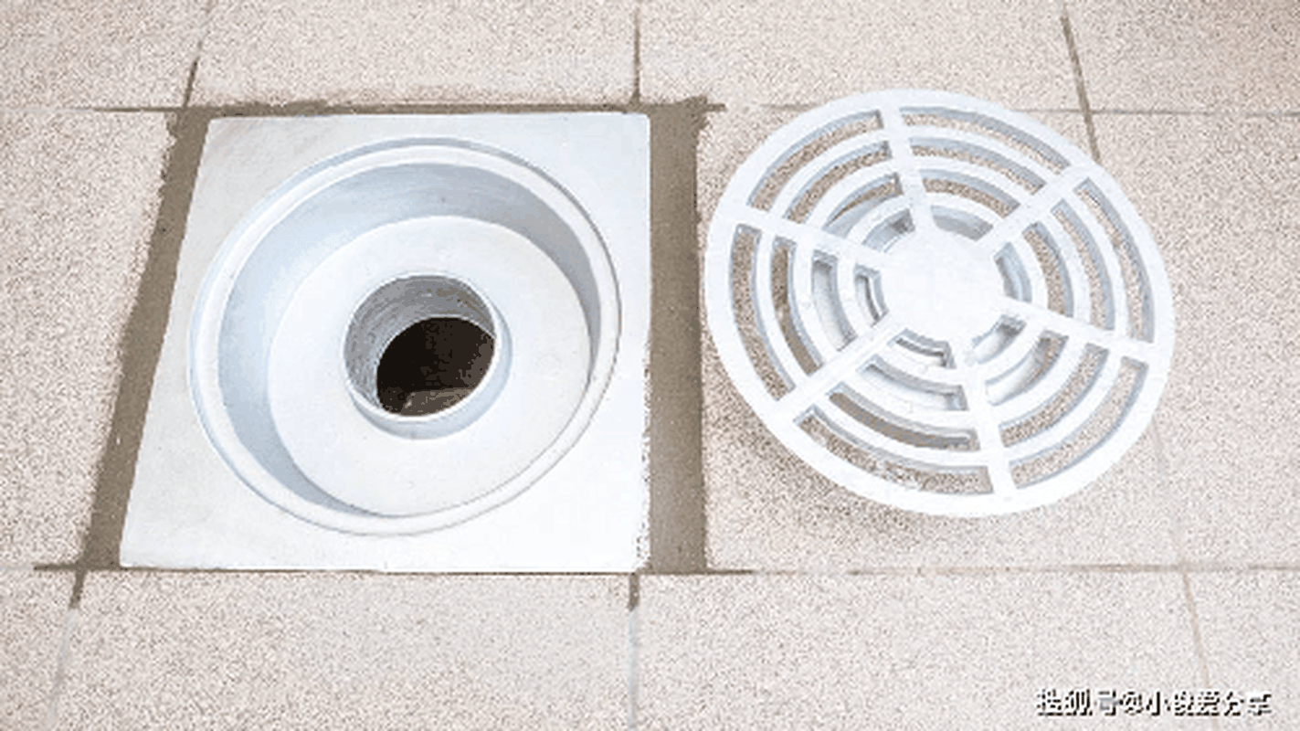 Để nắm muối vào nhà tắm, kinh ngạc điều xảy ra-9