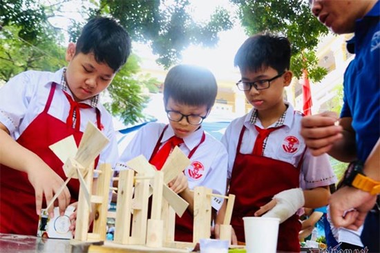 Con đi dã ngoại, mẹ lo trăm đường