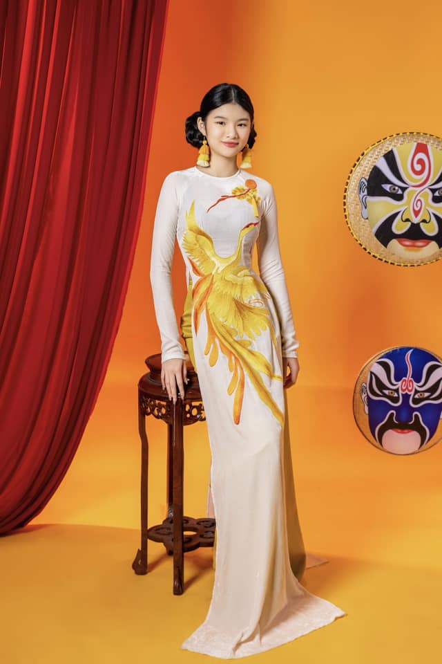 Con gái Trương Ngọc Ánh hiếm hoi mặc áo ôm, nay ra dáng thiếu nữ thấy rõ, chuẩn Hoa hậu tương lai-6