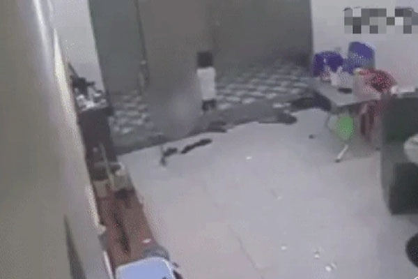 Xác minh clip cô gái bị nam thanh niên sàm sỡ ở Hà Nội-2