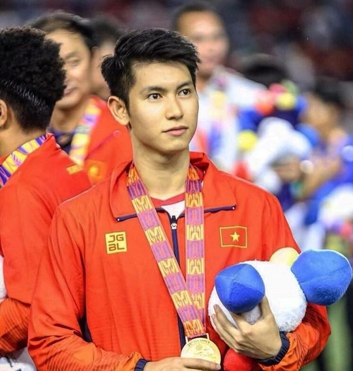 Trai đẹp U22 Việt Nam từng đạt HCV SEA Games 30 khoe tài lẻ-1