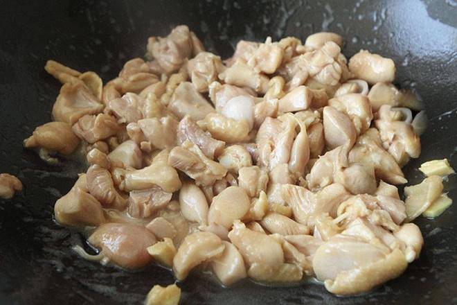 Gà kho với hoàng hậu thực vật không chỉ ngon còn bổ, cả nhà ăn cạn cả nồi vẫn thèm thuồng-5