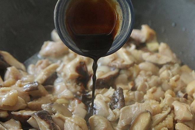 Gà kho với hoàng hậu thực vật không chỉ ngon còn bổ, cả nhà ăn cạn cả nồi vẫn thèm thuồng-7