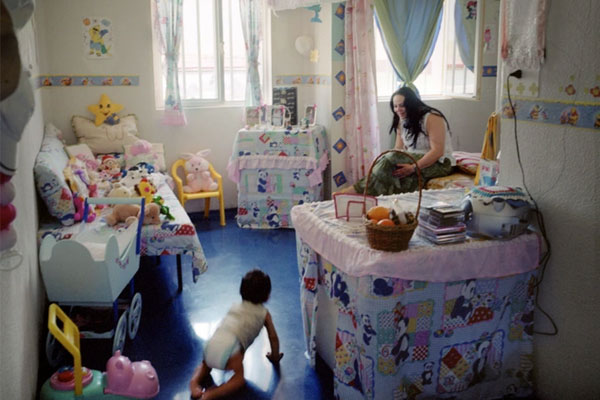 Nền kinh tế kỳ lạ trong nhà tù tự quản dễ dãi nhất hành tinh-5