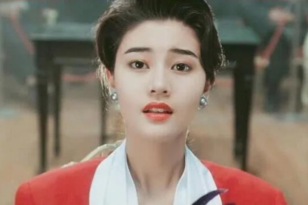 Hoa hậu Hồng Kông đẹp nhất lịch sử Lý Gia Hân lão hóa ngược ở tuổi 53 vì mỗi sáng đều uống 2 loại nước ép-1